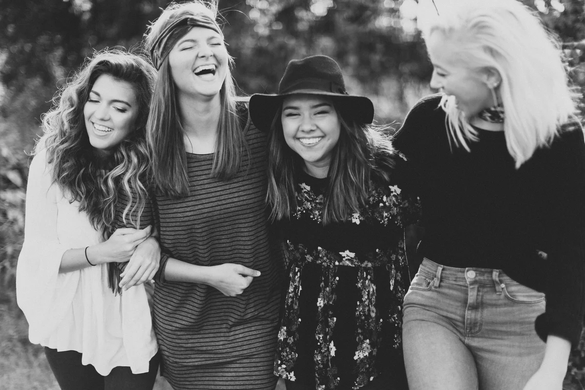 Prietenia - ce spune Biblia despre relațiile sănătoase